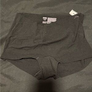 New with tag Victoria’s Secret seamless boy shorts